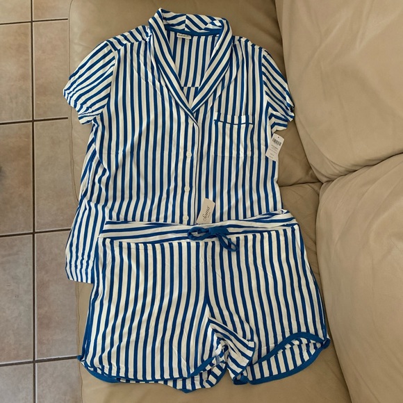 SOMA COOL NIGHTS Pajama Top/Shorts Set - Picture 7 of 16